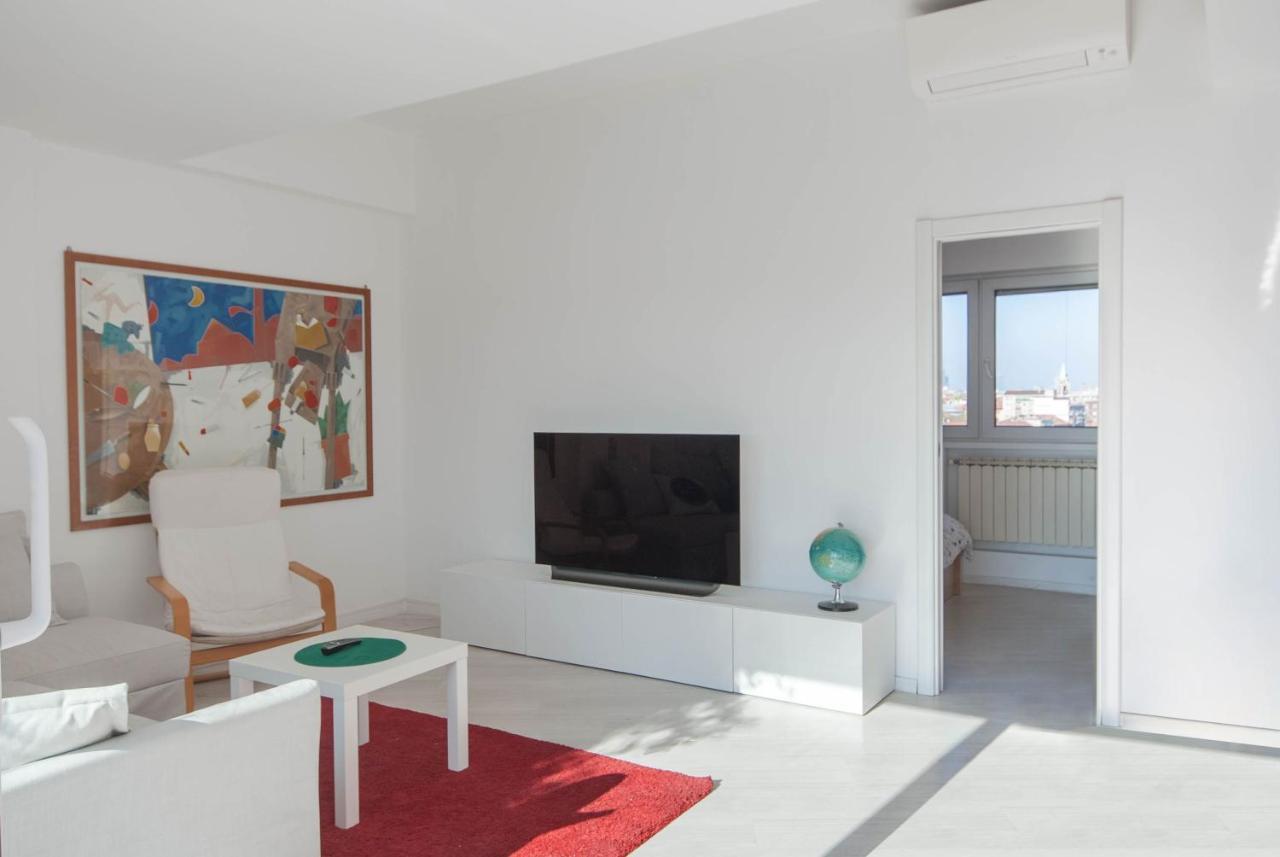 Exclusive Rooftop Apartment With Large Terrace In Solari/Tortona Milaan Buitenkant foto